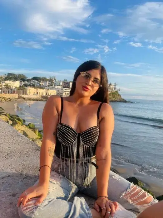 Story by Selena